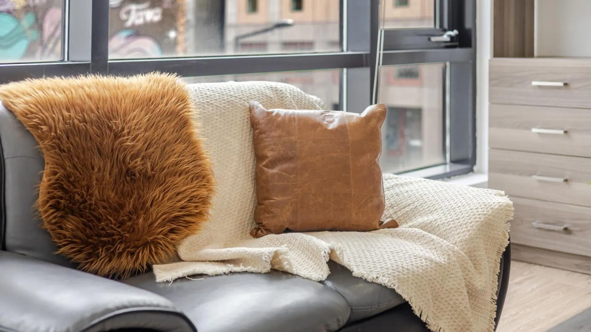 Lovely Loft With Views On Bishop - Mtl Montréal 0*,