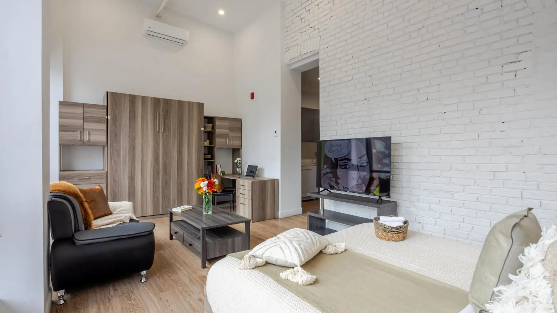 Apartment Lovely Loft With Views On Bishop - Mtl Montréal