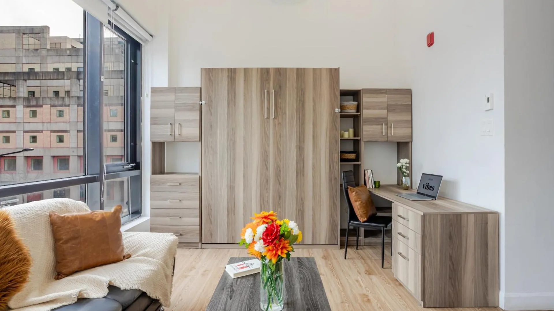 Lovely Loft With Views On Bishop - Mtl Montréal Apartment